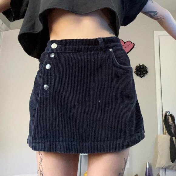 90’s Y2K vintage navy corduroy mini skort by Big Star 💫 - Picture 3 of 7